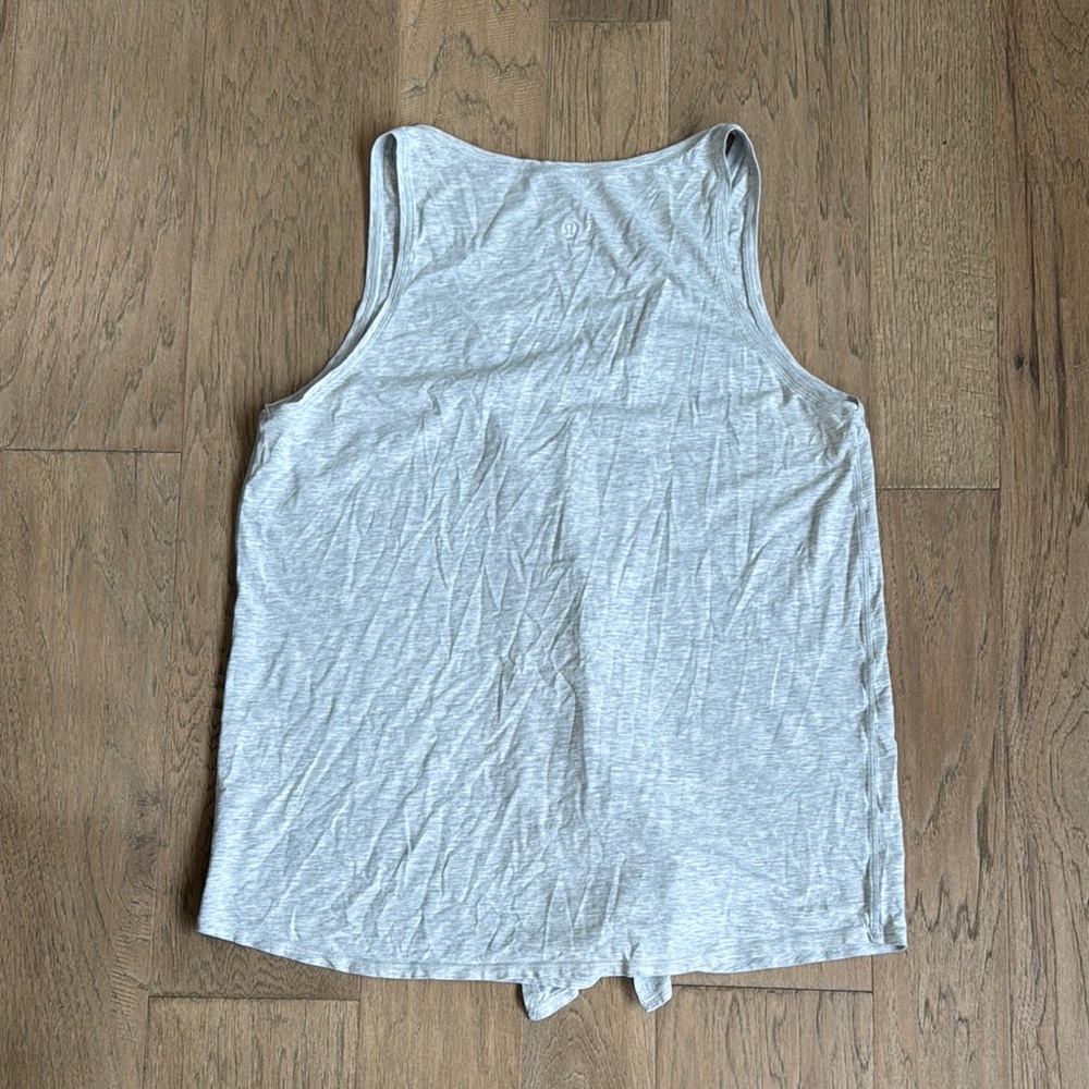 Lululemon Knot A Problem Tank Heathered Core Ultra Light Grey Size 10 - Picture 8 of 12